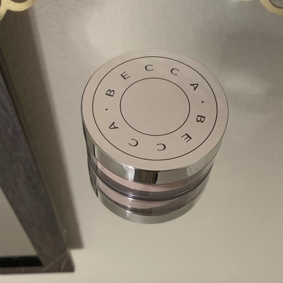 BECCA Other - Becca hydra mist set & refresh powder